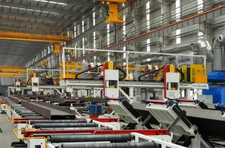 L&iacute;nea de producci&oacute;n de estructura de acero inteligente
